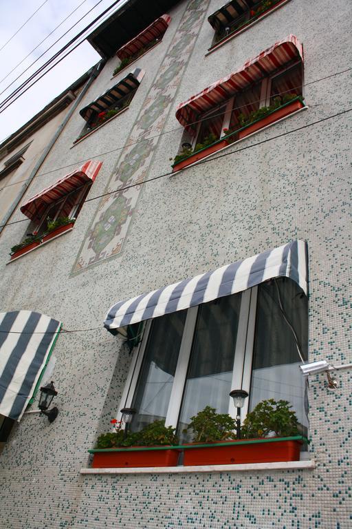 塔玛拉别墅旅馆 布加勒斯特 外观 照片